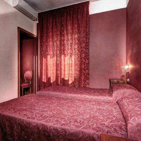 Imperial Guesthouse Рим Екстер'єр фото
