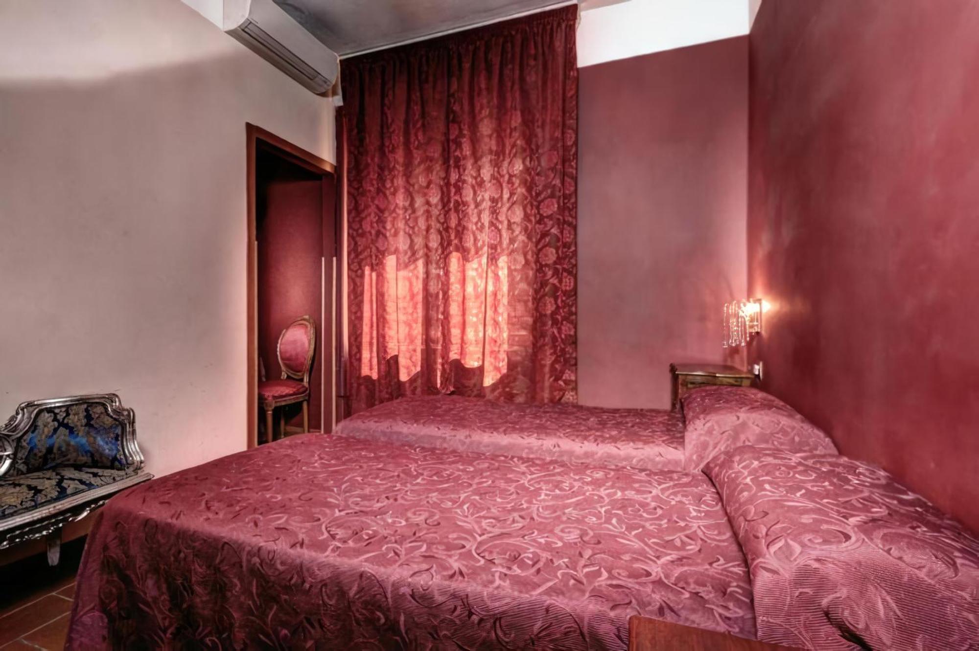 Imperial Guesthouse Рим Екстер'єр фото